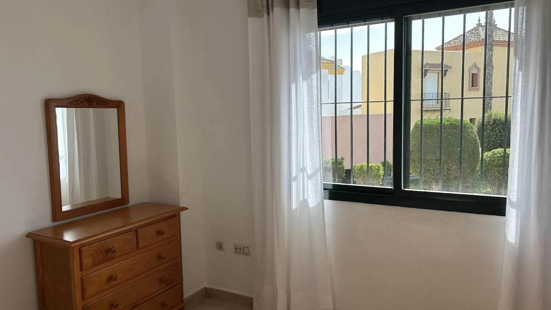 아파트 Ref. 62 Apartamento En Jardines De Zahara 자하라드로아튠스